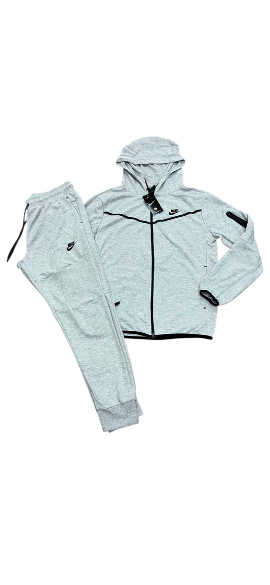 Nike Tech Fleece - Light Grey - Men Size