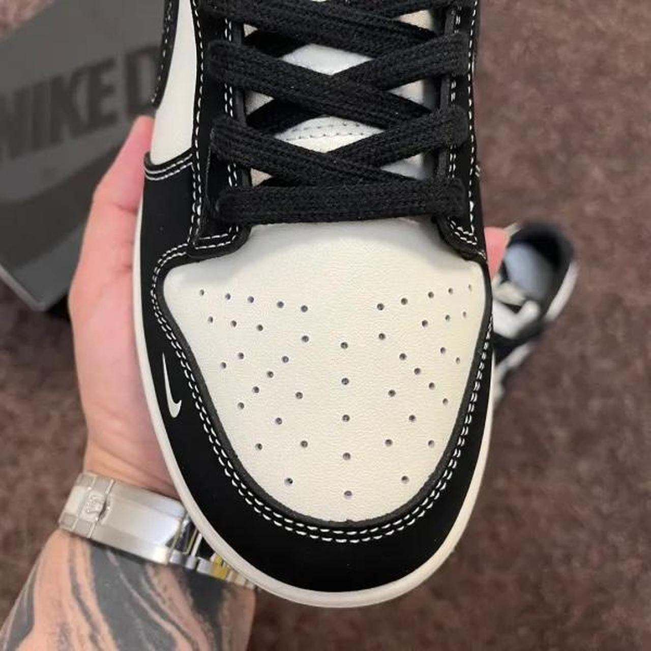 Nike Dunk Batman x Carhartt