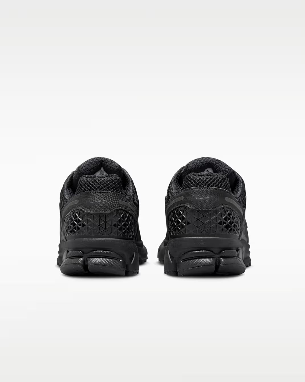 Nike Vomeros 5 Black / Black - Men